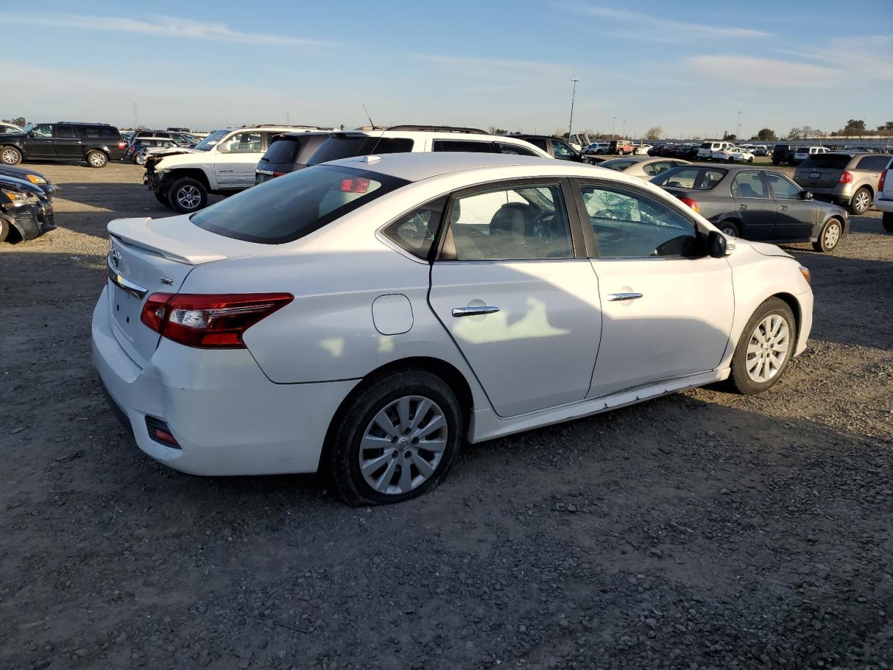 2016 NISSAN SENTRA S - Фото 3
