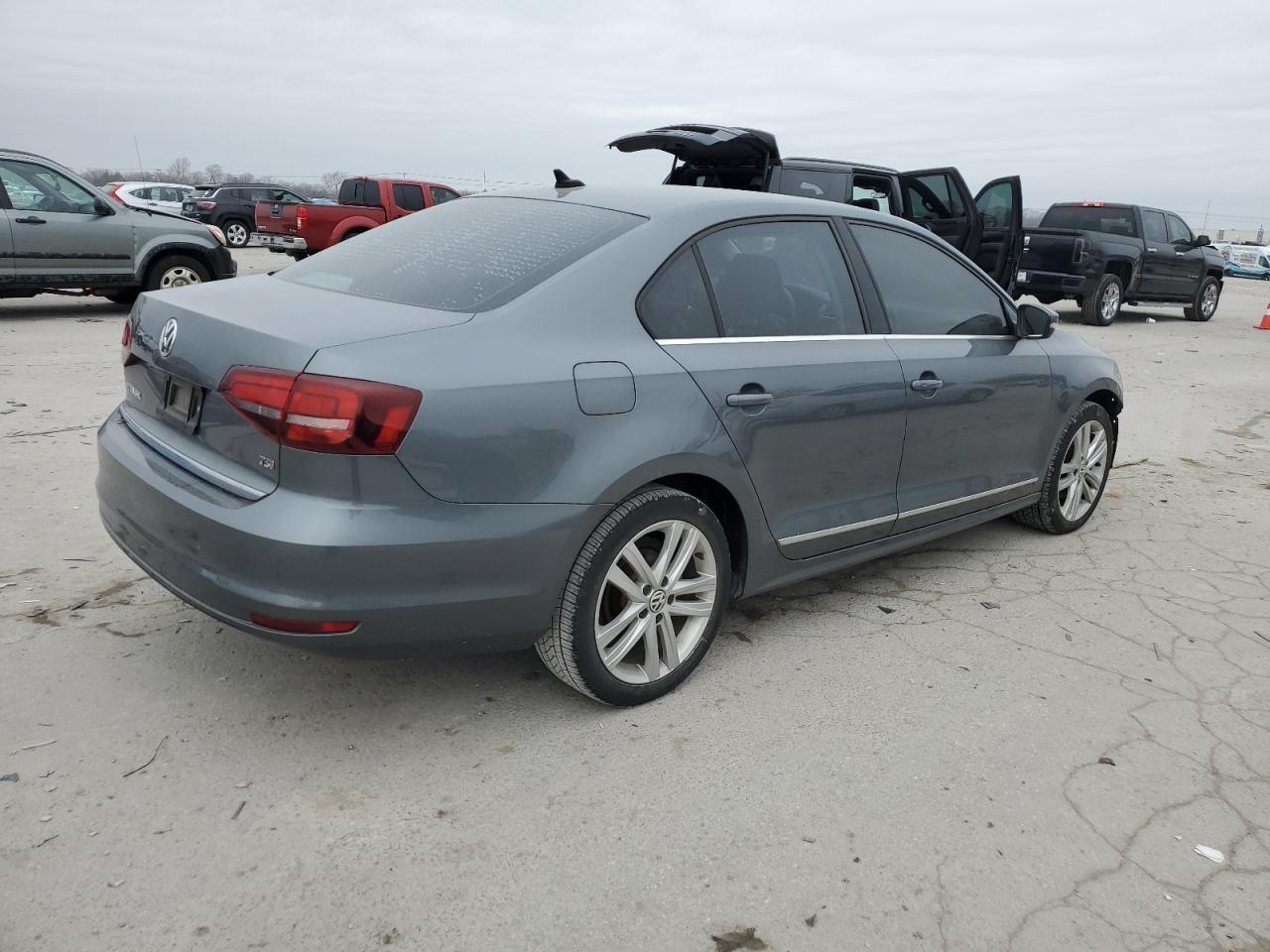 2017 VOLKSWAGEN JETTA SEL - Фото 3