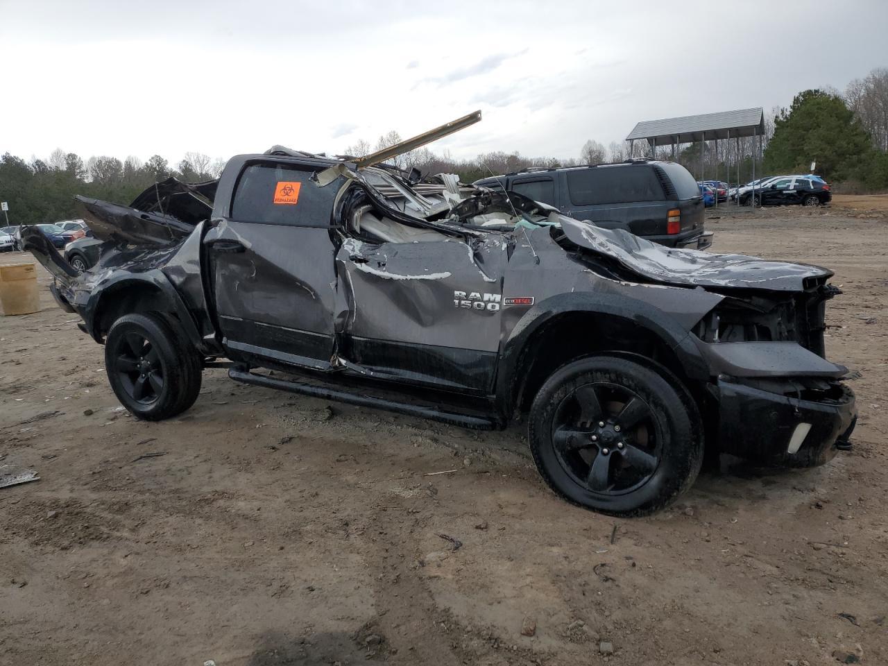 2015 RAM 1500 SLT - Image 4