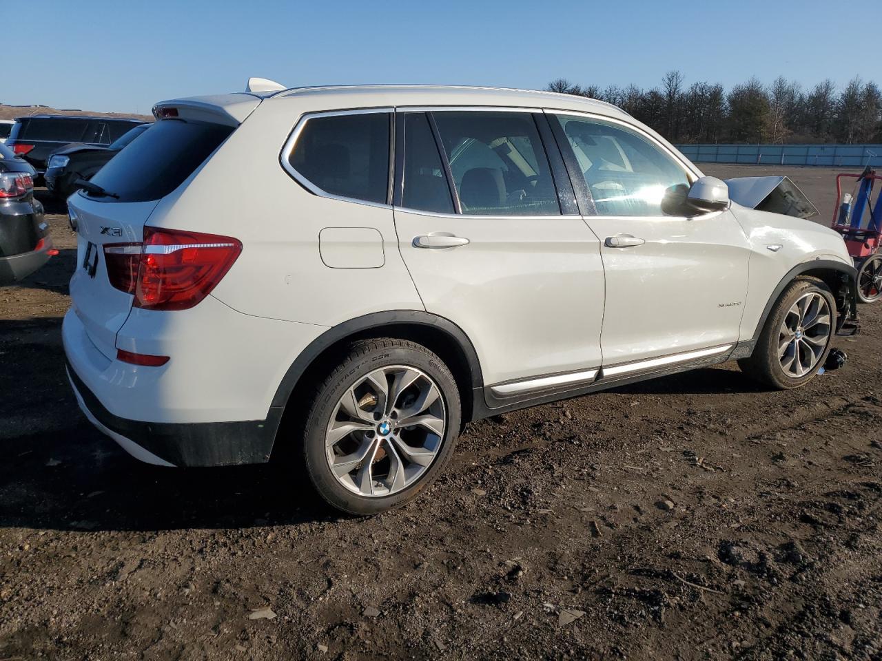 2016 BMW X3 XDRIVE2 - Image 3