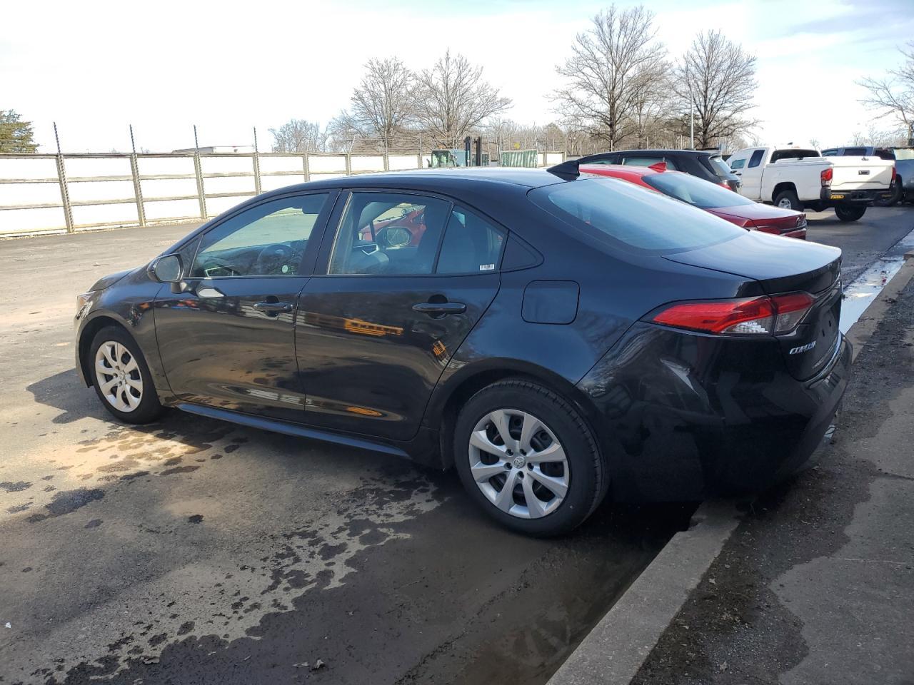 2022 TOYOTA COROLLA LE - Фото 2