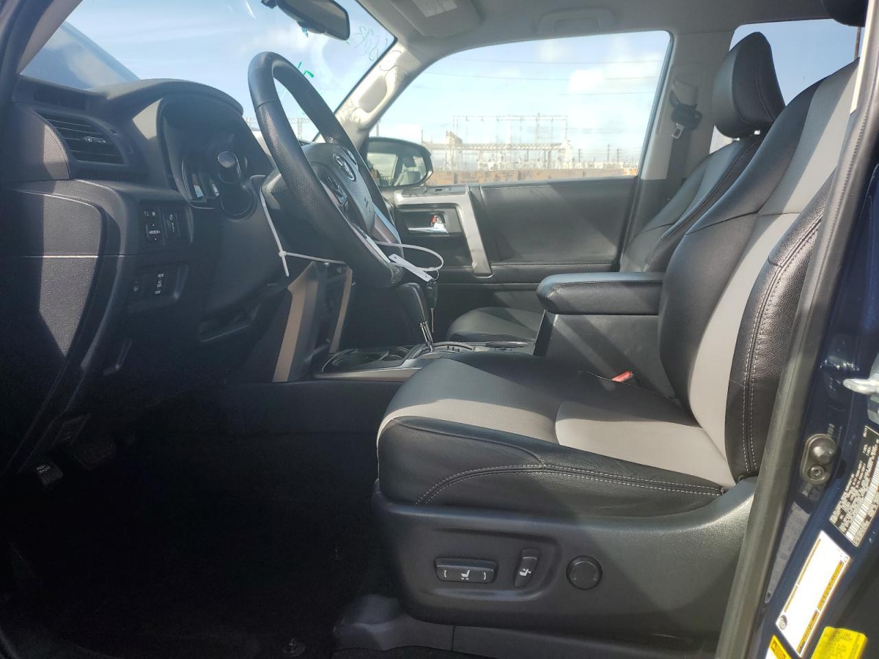 2017 TOYOTA 4RUNNER SR - Фото 7
