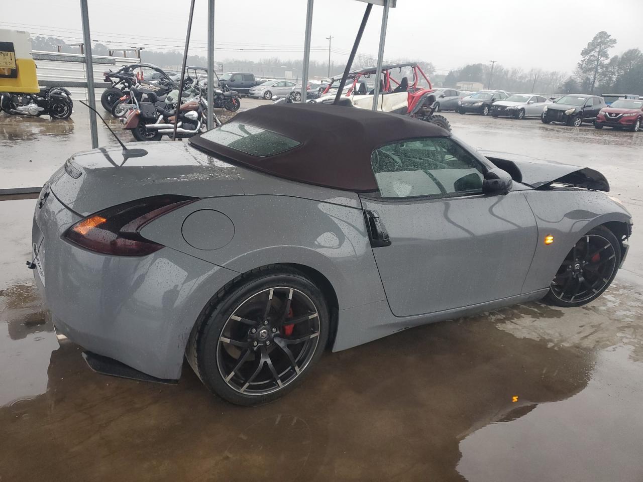 2010 NISSAN 370Z - Фото 3