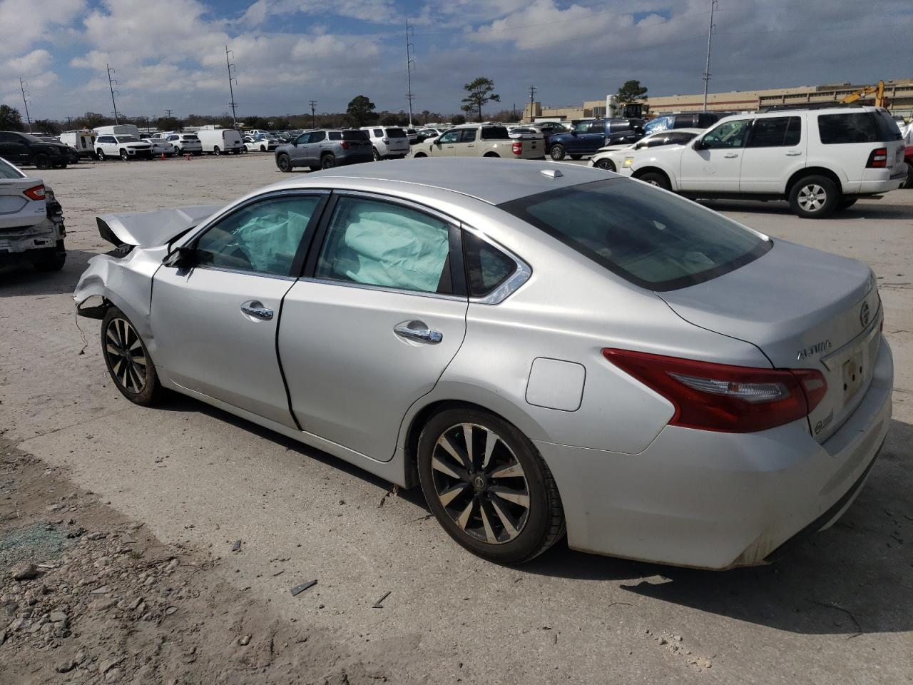 2018 NISSAN ALTIMA 2.5 - Фото 2