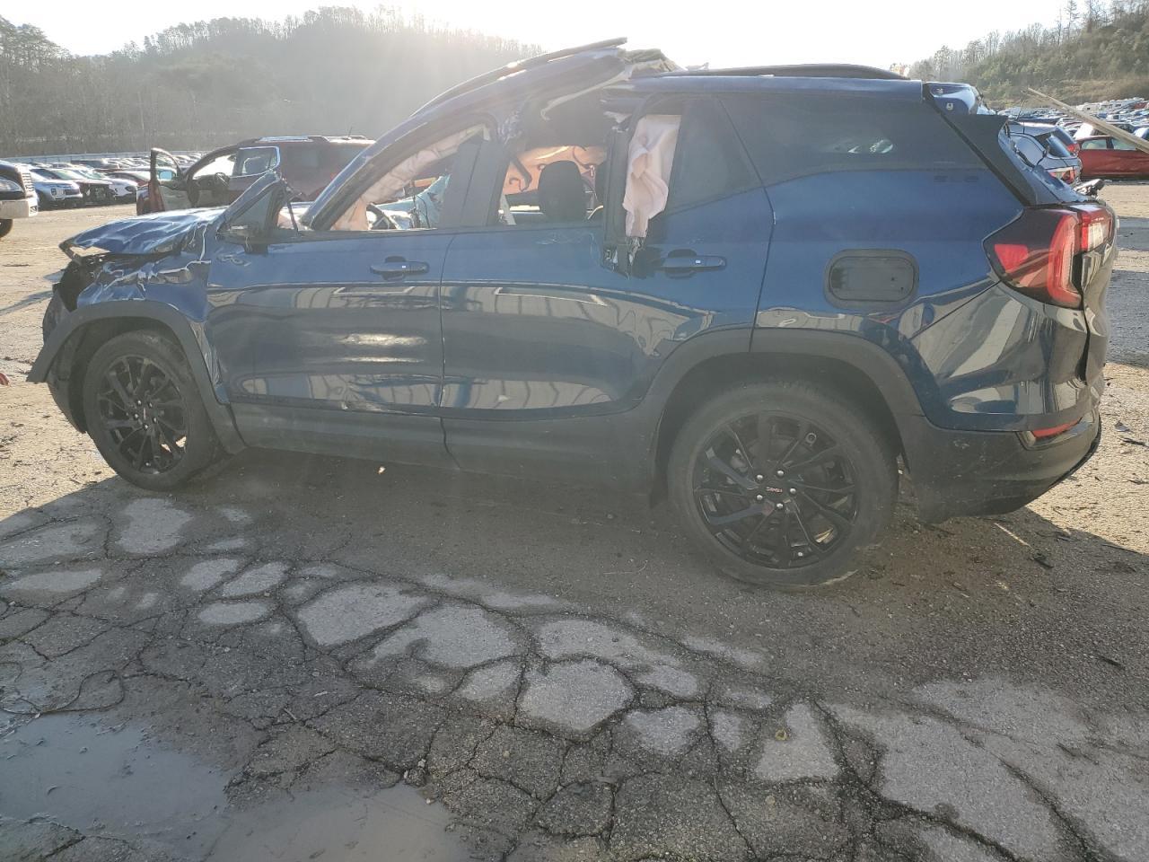 2023 GMC TERRAIN SL - Фото 2
