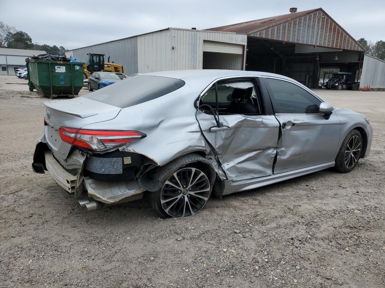 2018 TOYOTA CAMRY L - Фото 3