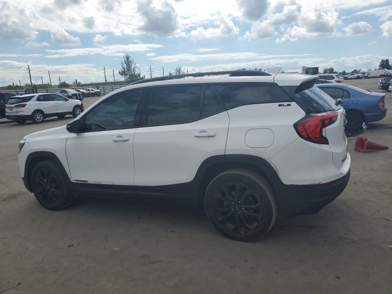 2019 GMC TERRAIN SL - Image 2