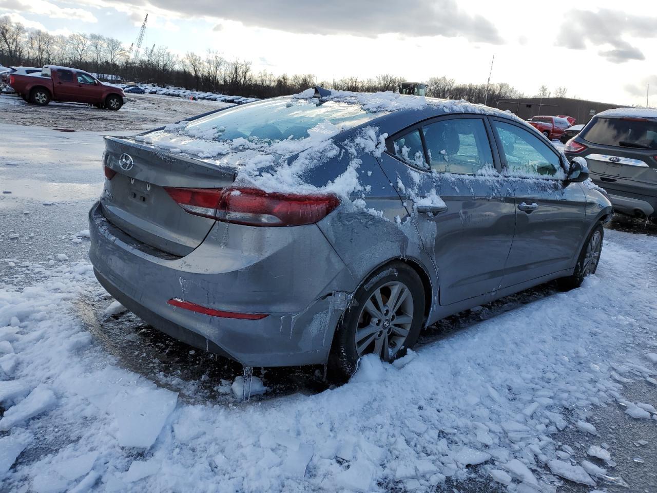 2018 HYUNDAI ELANTRA SE - Image 3