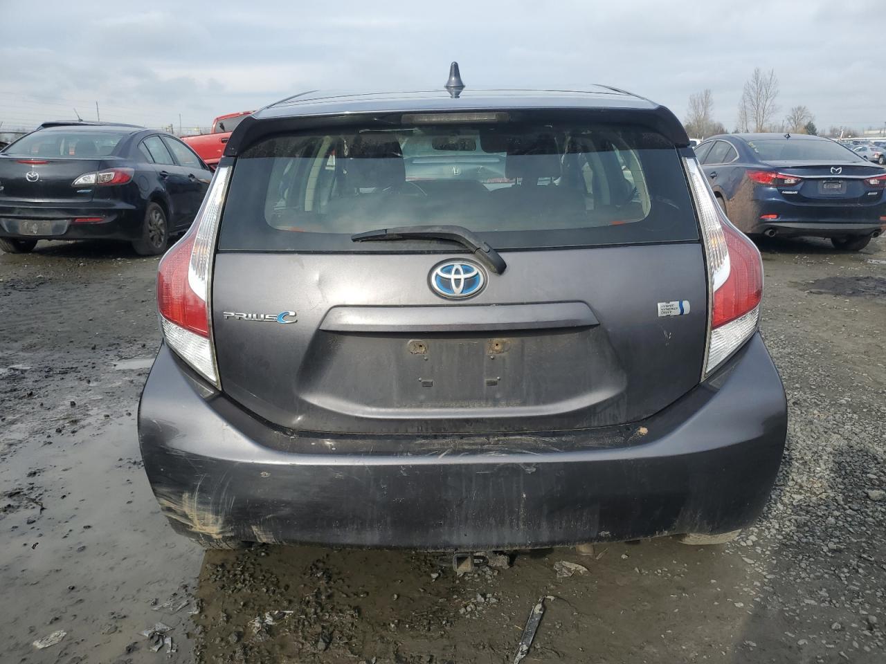 2015 TOYOTA PRIUS C - Image 6