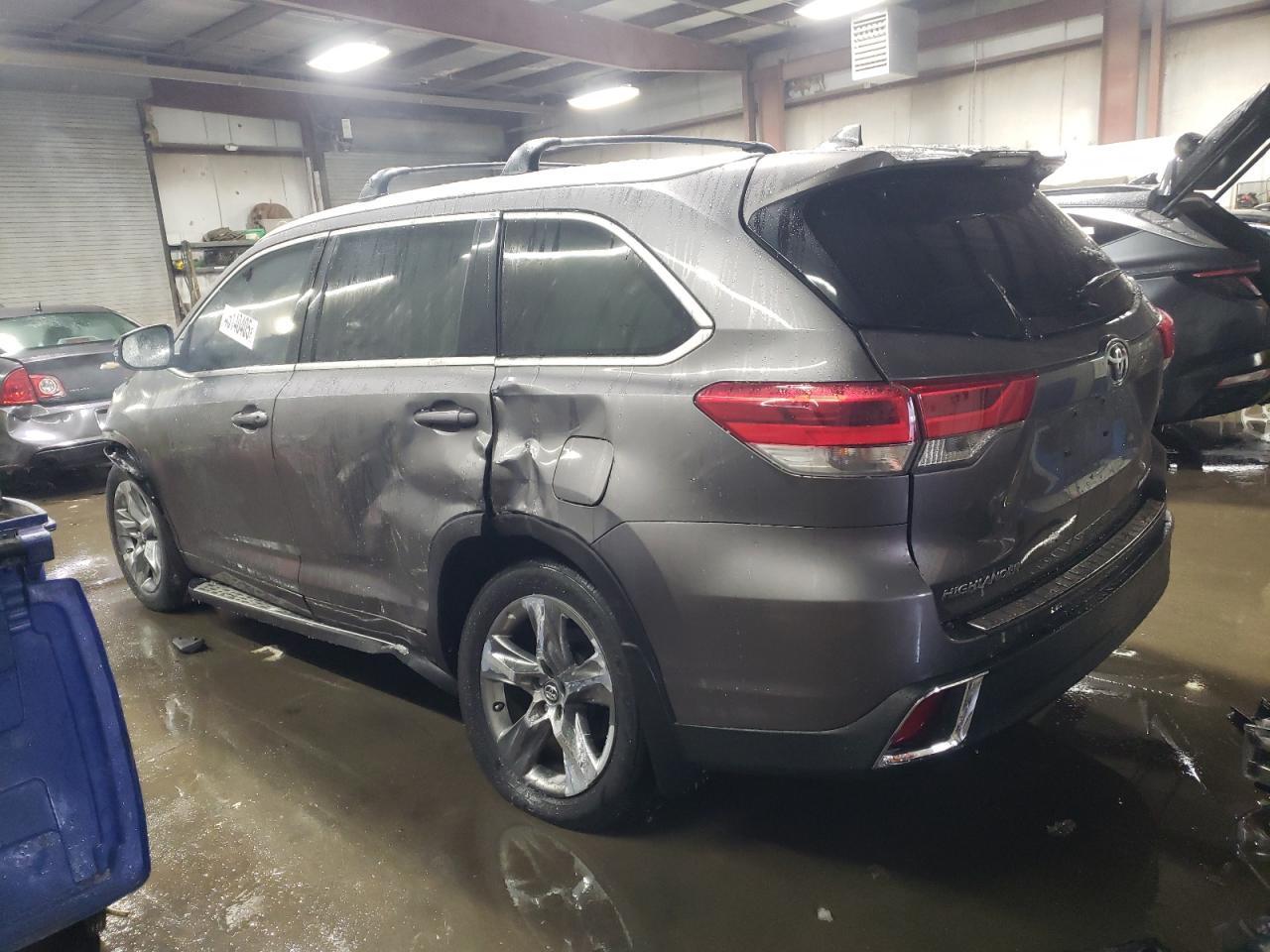 2018 TOYOTA HIGHLANDER - Фото 2
