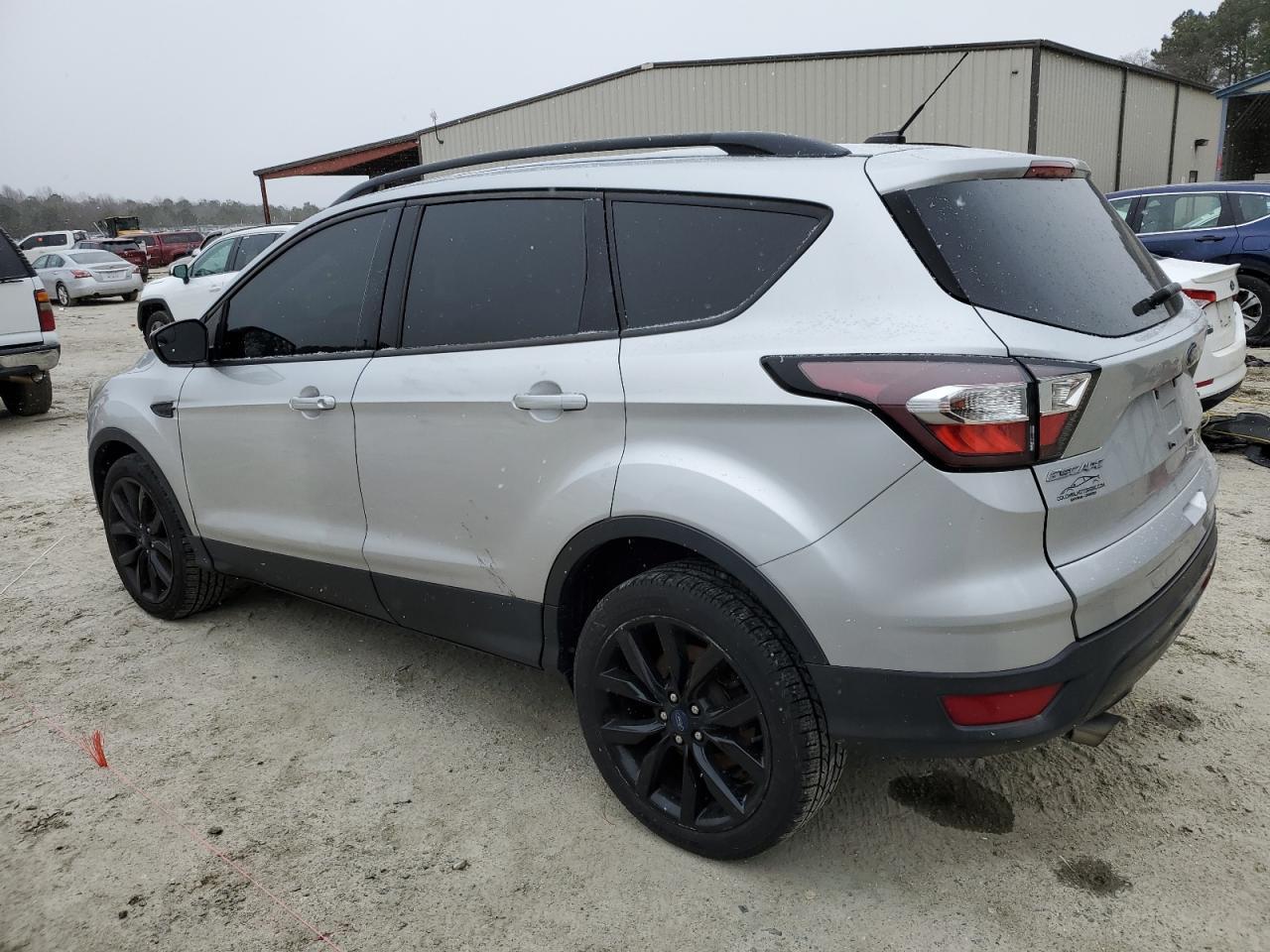 2017 FORD ESCAPE SE - Фото 2