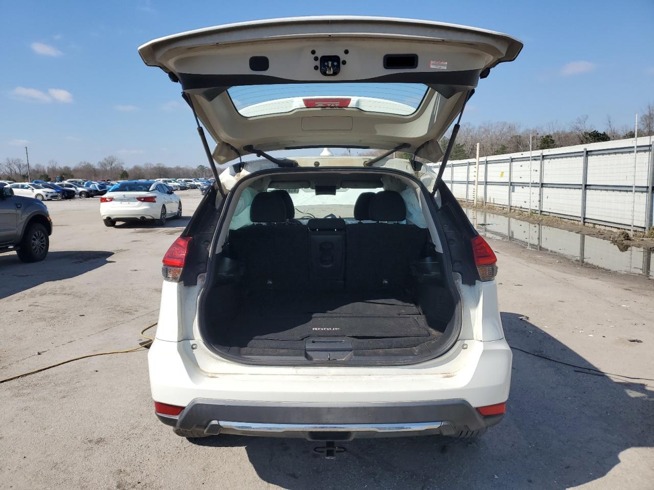 2017 NISSAN ROGUE S - Фото 6
