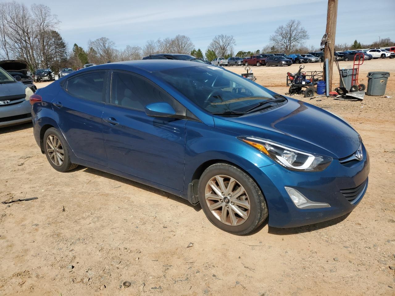 2015 HYUNDAI ELANTRA SE - Image 4