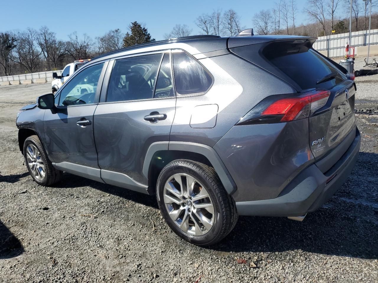 2020 TOYOTA RAV4 XLE P - Image 2
