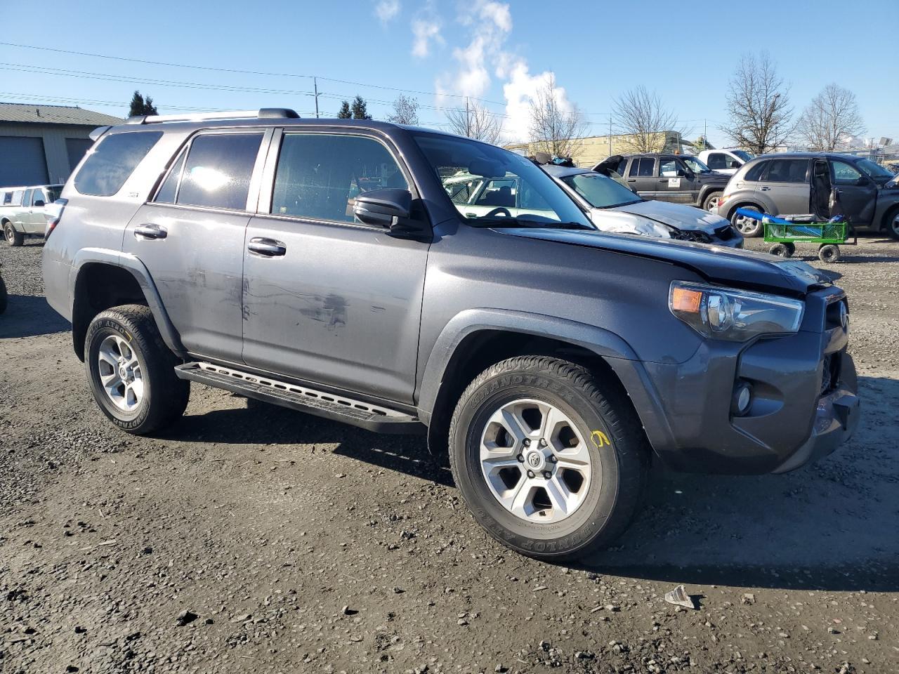 2019 TOYOTA 4RUNNER SR - Фото 4