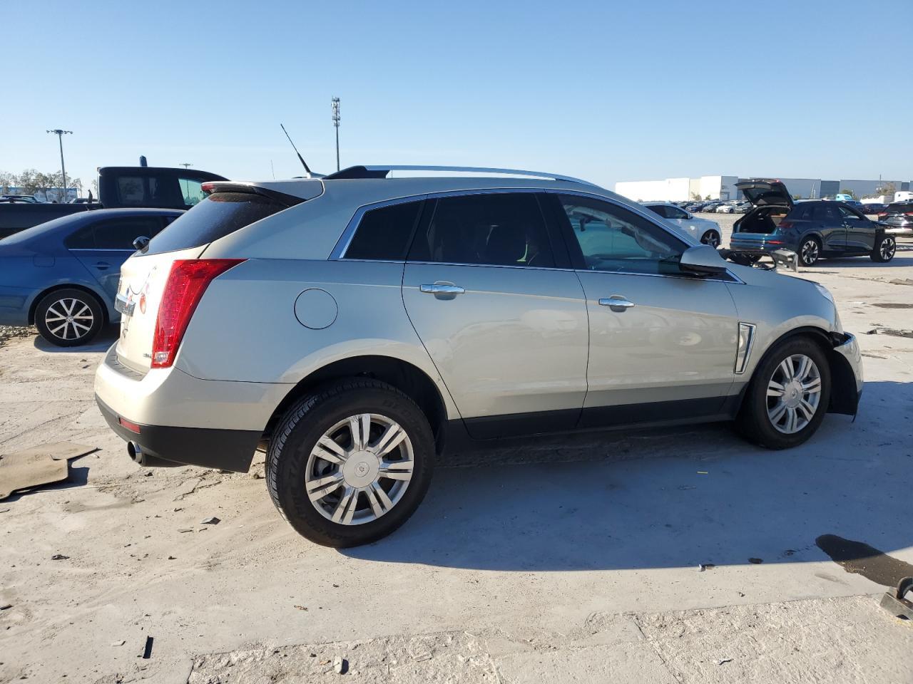 2013 CADILLAC SRX LUXURY - Image 3