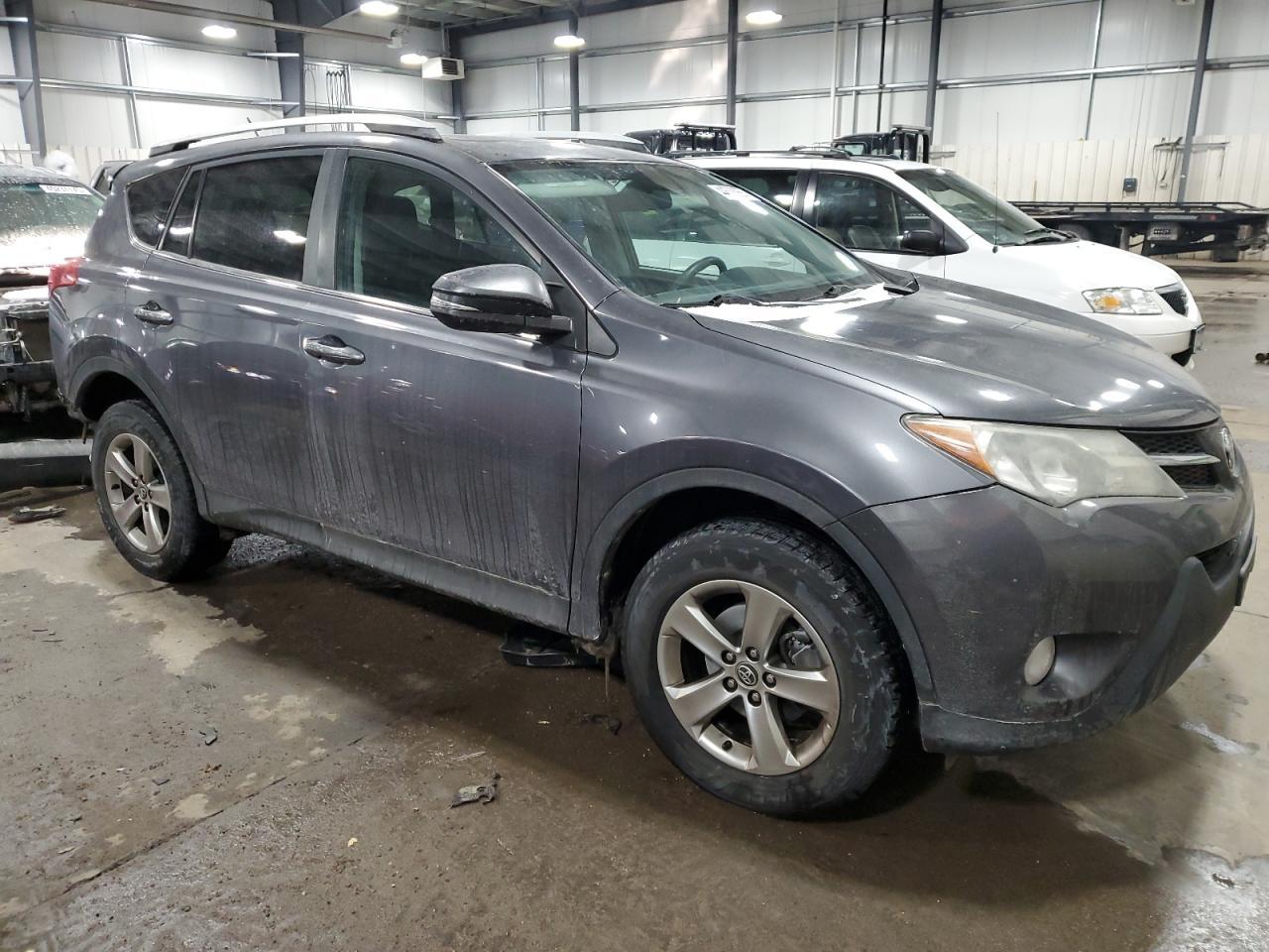 2015 TOYOTA RAV4 XLE - Image 4