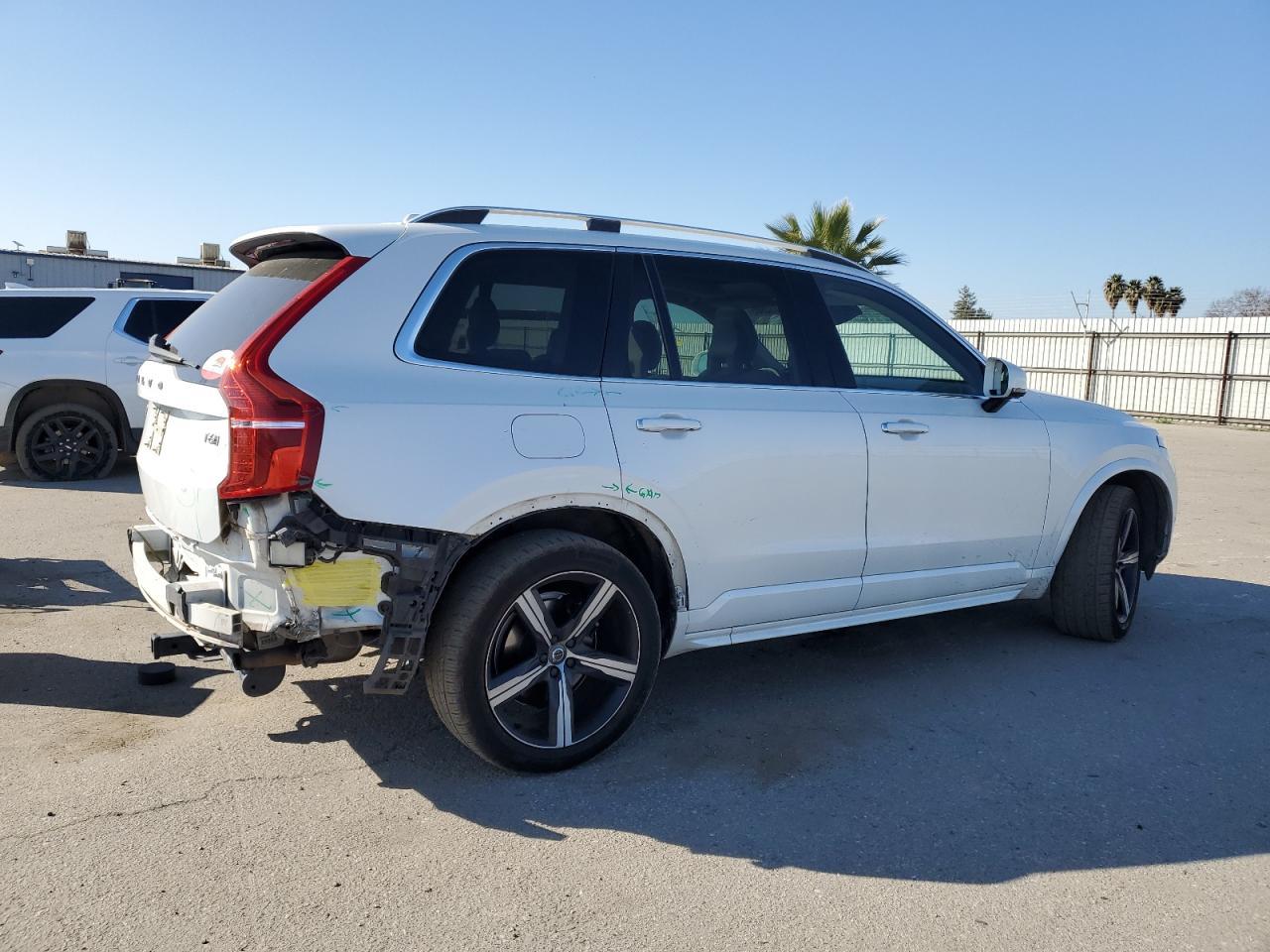 2016 VOLVO XC90 T6 - Image 3