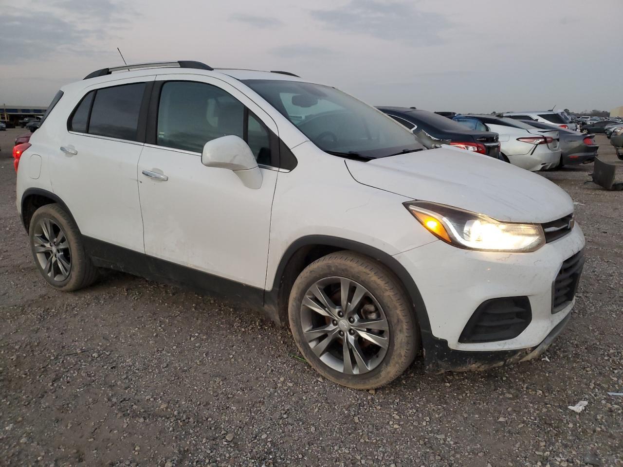 2019 CHEVROLET TRAX 1LT - Фото 4