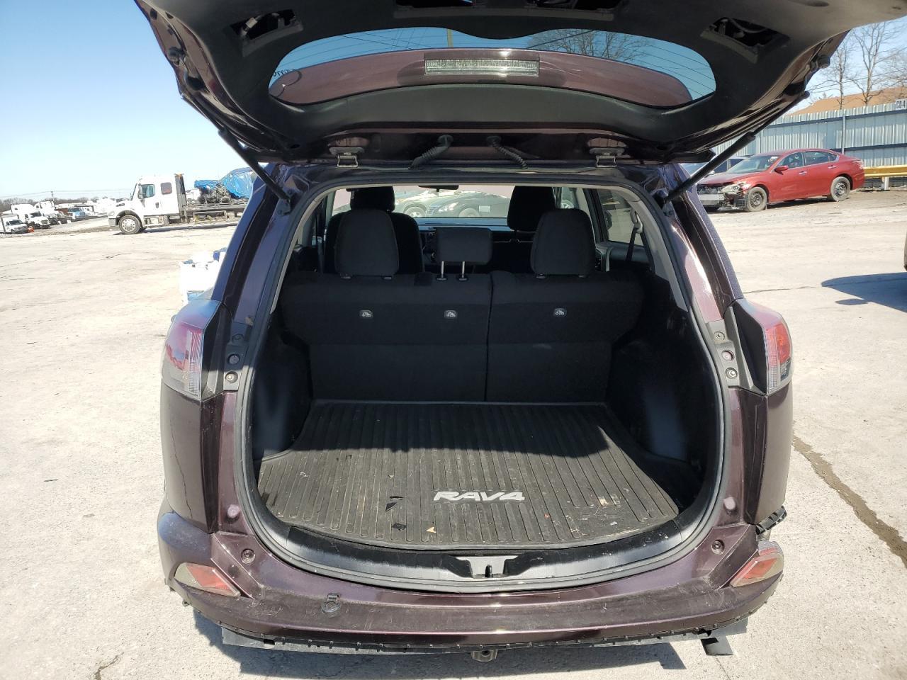 2017 TOYOTA RAV4 LE - Image 6