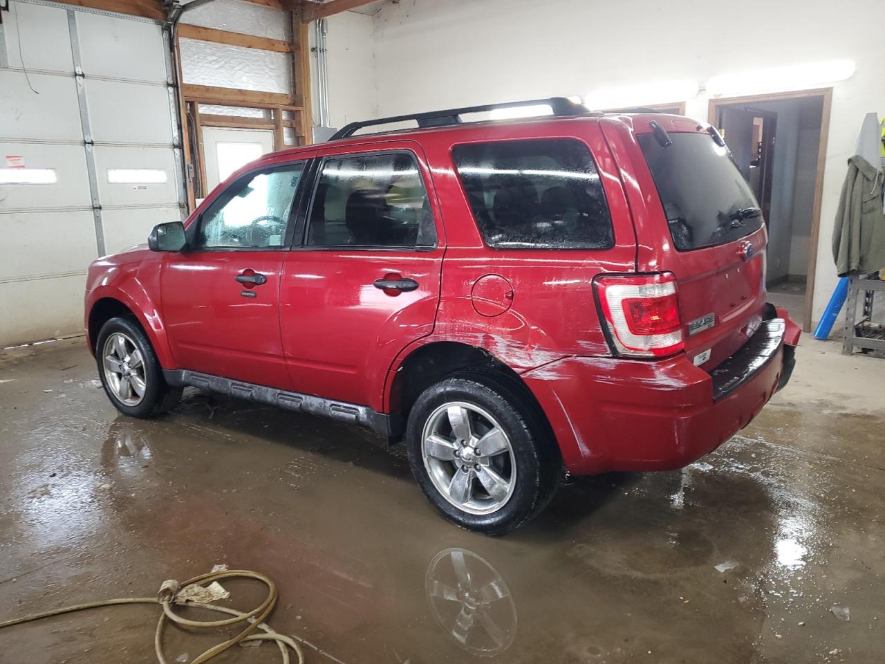 2012 FORD ESCAPE XLT - Image 2