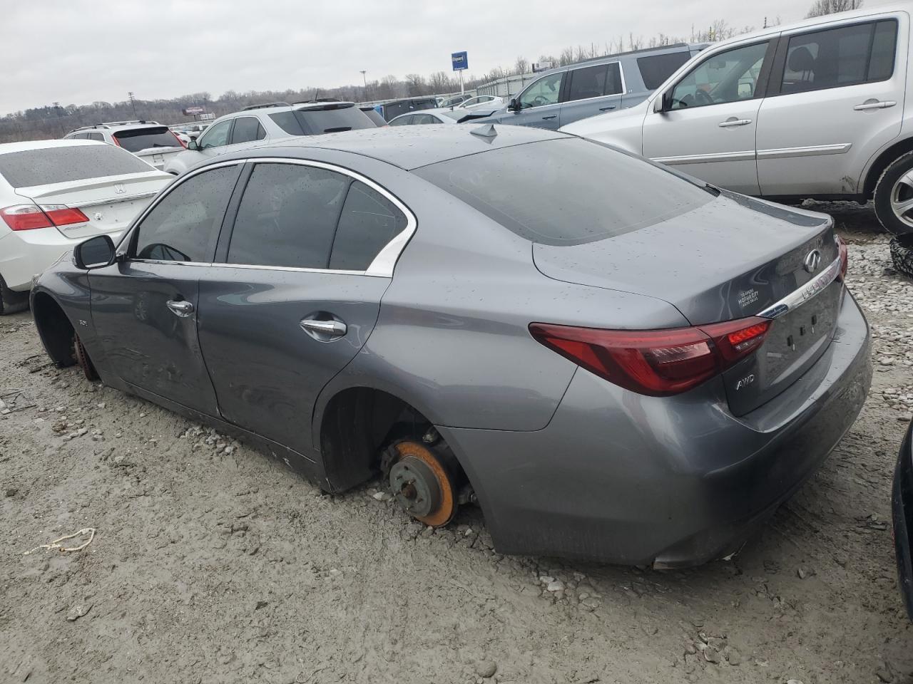 2018 INFINITI Q50 LUXE - Image 2