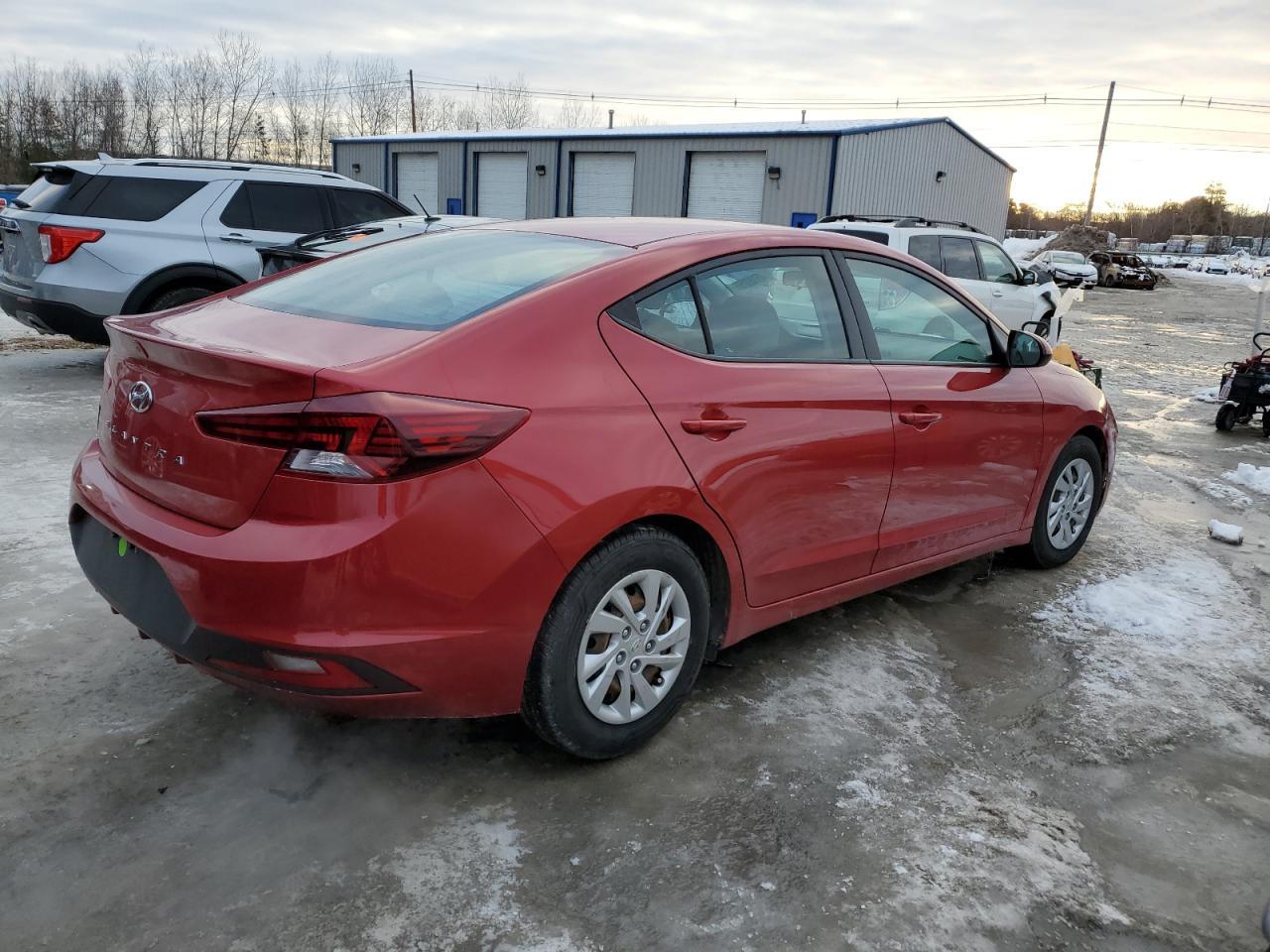 2019 HYUNDAI ELANTRA SE - Фото 3