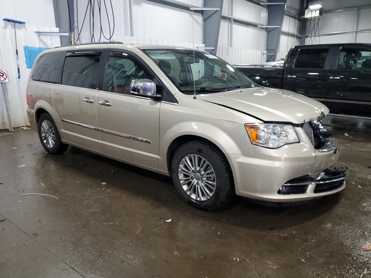 2014 CHRYSLER TOWN & COU - Фото 4