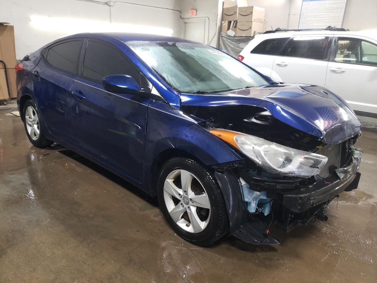 2013 HYUNDAI ELANTRA GL - Image 4