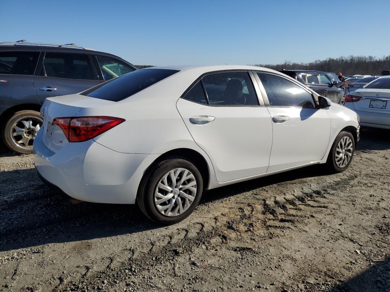 2018 TOYOTA COROLLA L - Image 3