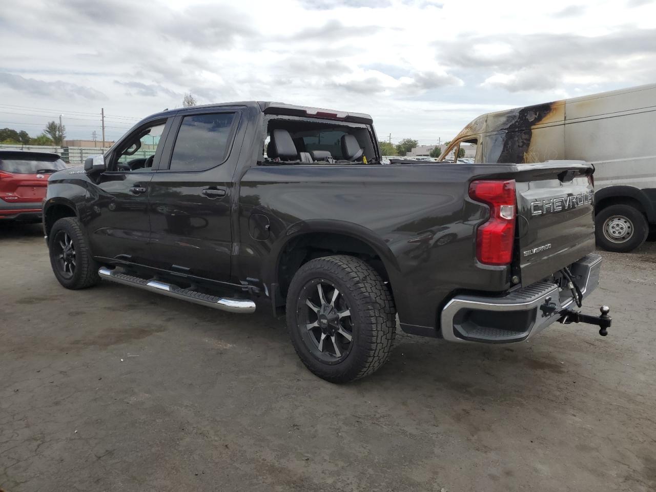 2021 CHEVROLET SILVERADO - Фото 2