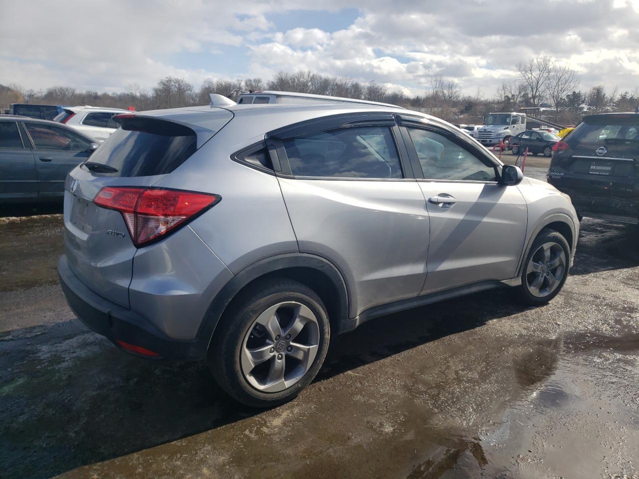 2018 HONDA HR-V LX - Фото 3