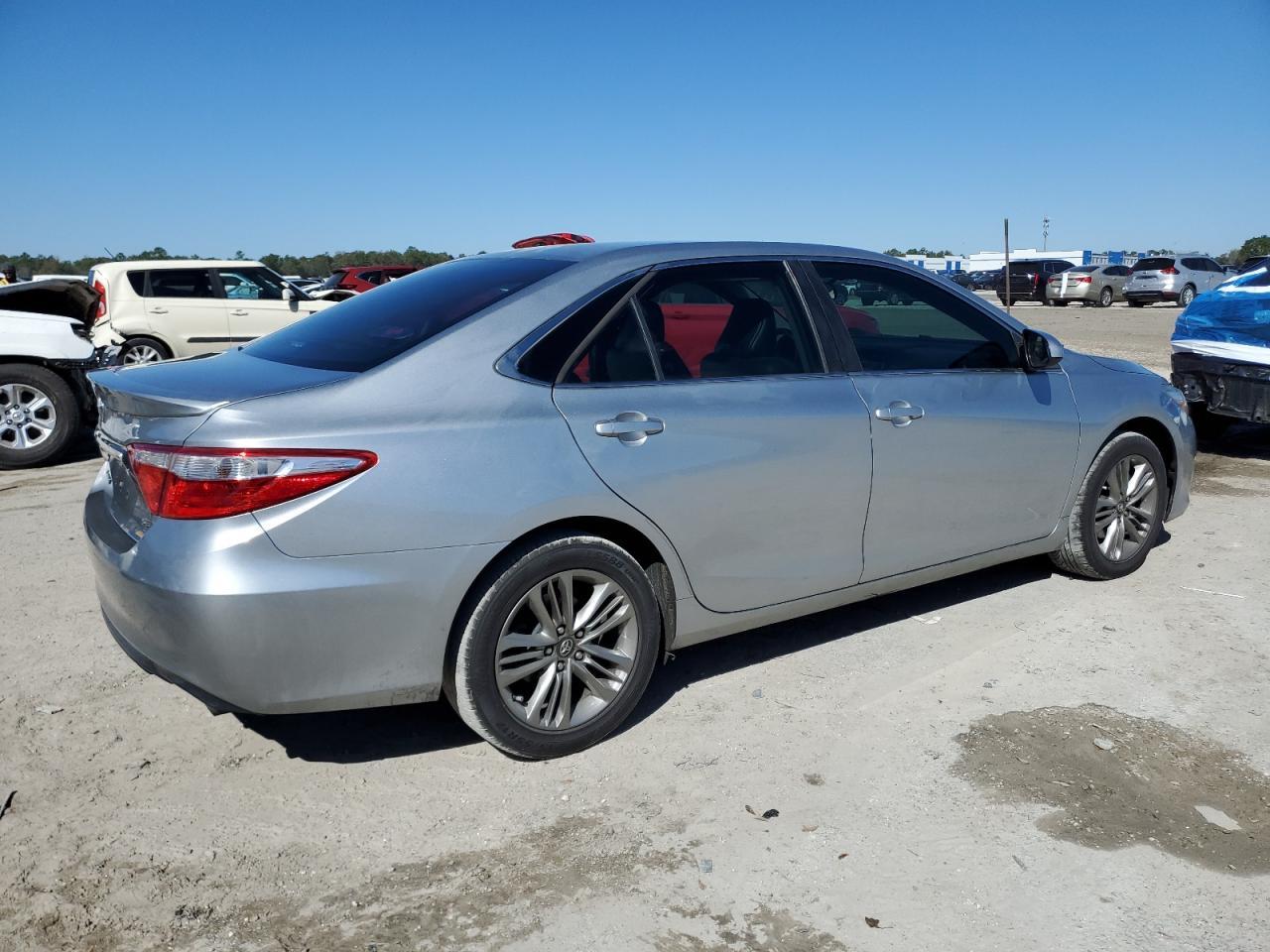 2017 TOYOTA CAMRY LE - Image 3