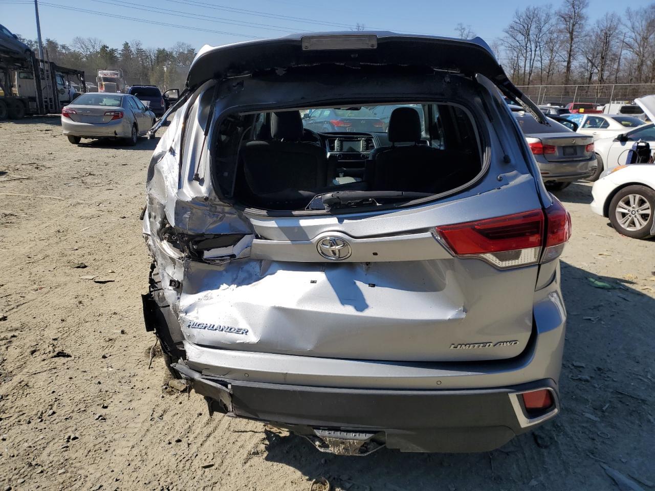 2018 TOYOTA HIGHLANDER - Image 6