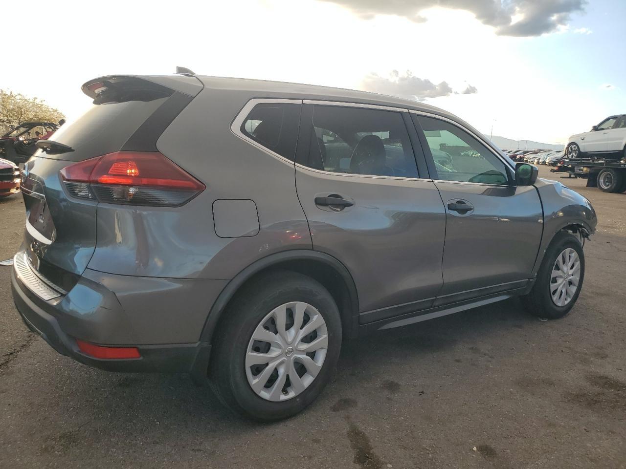 2018 NISSAN ROGUE S - Фото 3