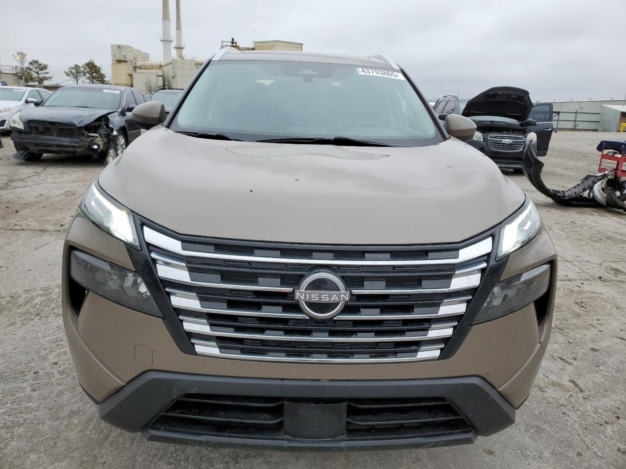 2024 NISSAN ROGUE SV - Фото 5