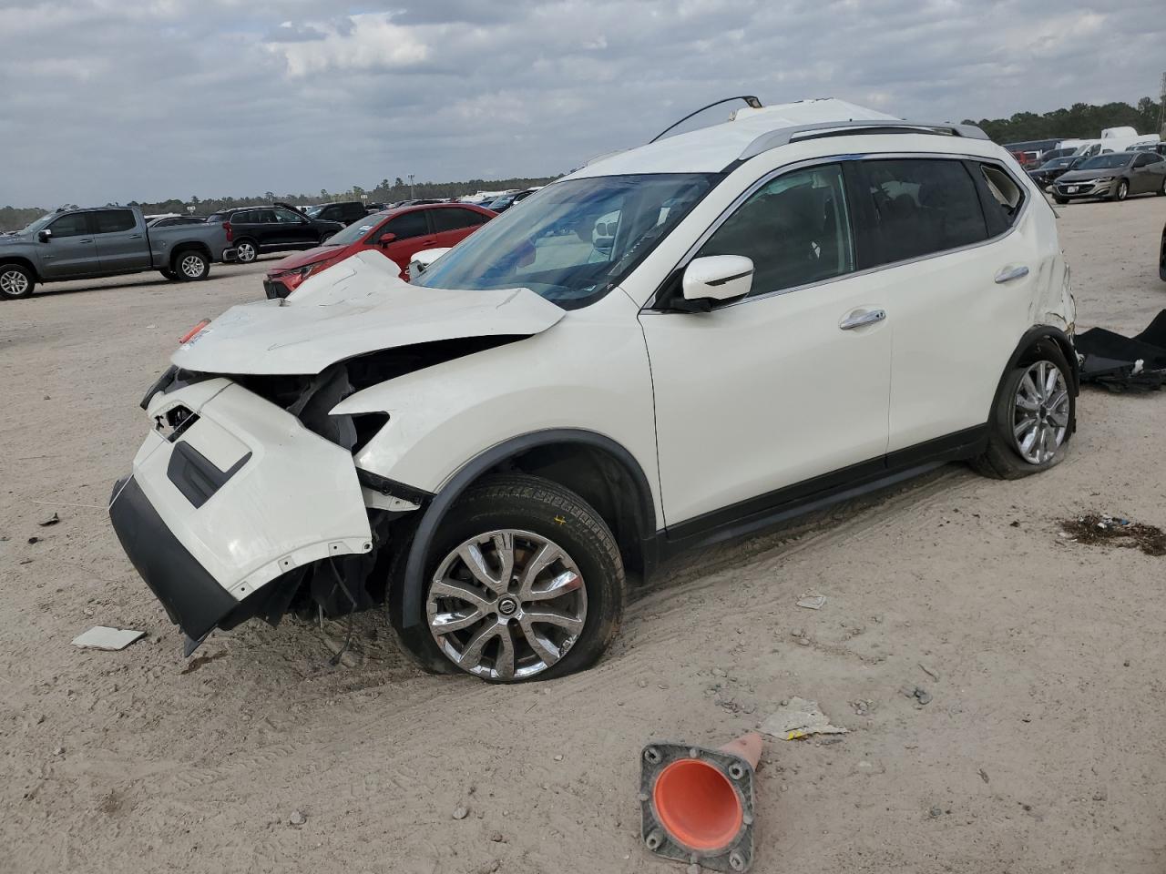 2018 NISSAN ROGUE S