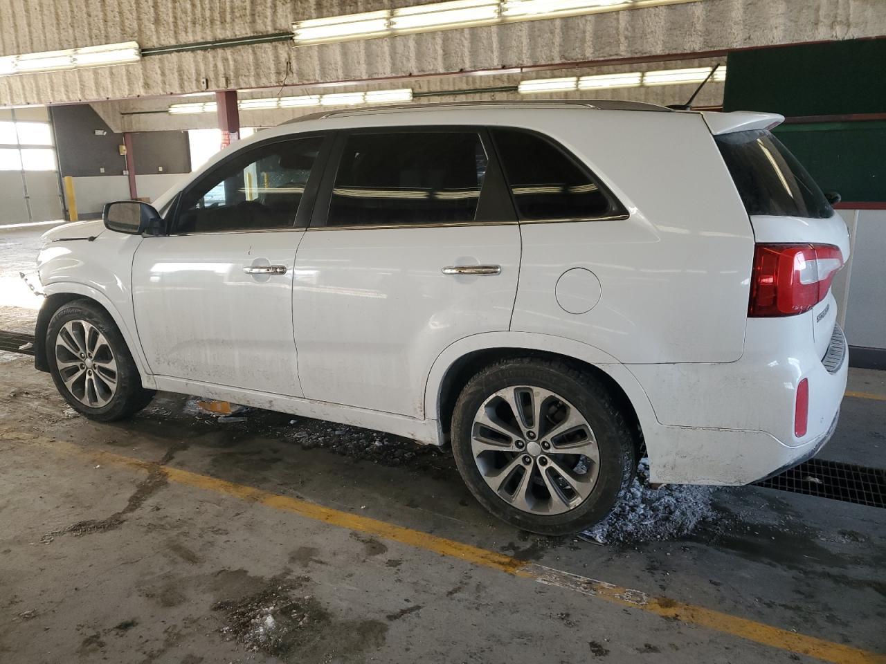 2015 KIA SORENTO SX - Image 2