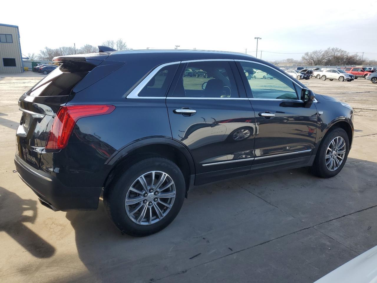 2019 CADILLAC XT5 LUXURY - Image 3