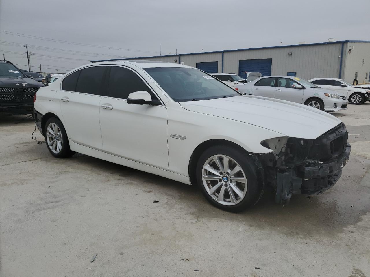 2016 BMW 528 I - Image 4