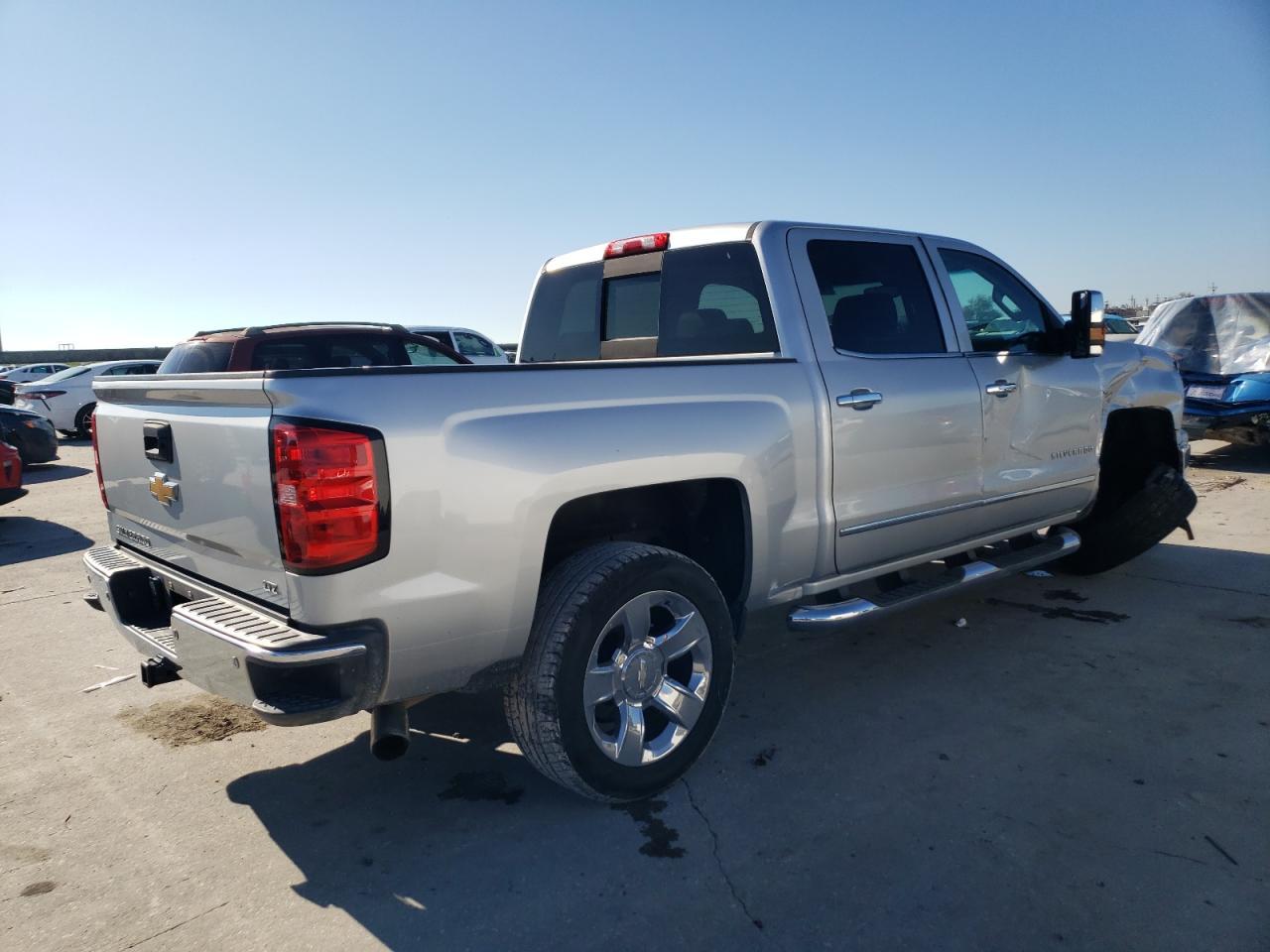2015 CHEVROLET SILVERADO - Фото 3