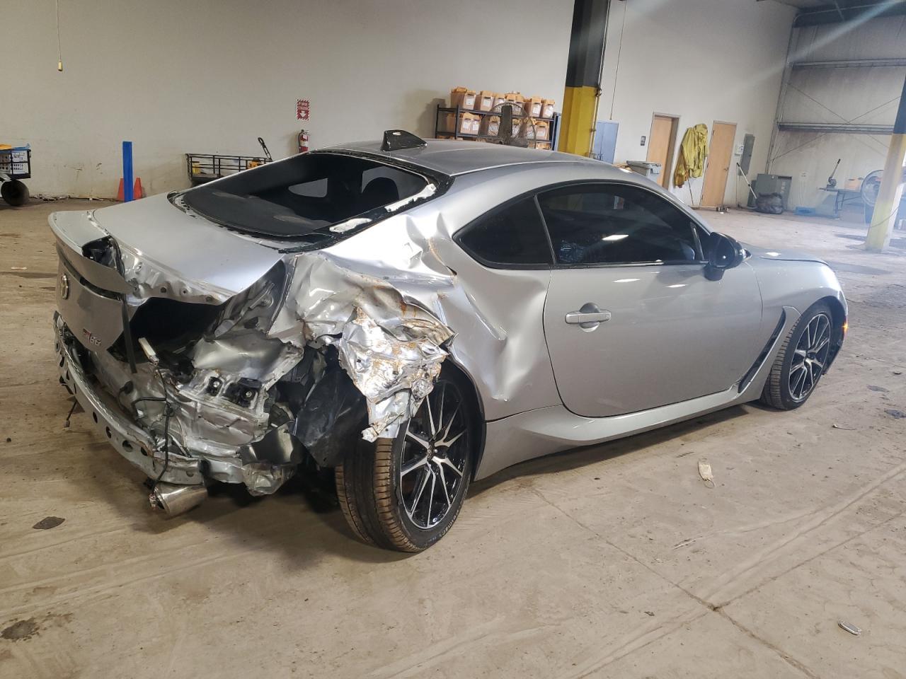 2023 TOYOTA GR 86 - Image 3