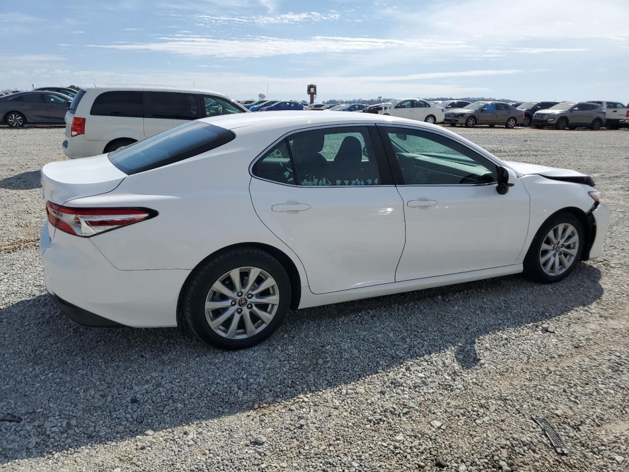 2018 TOYOTA CAMRY L - Image 3