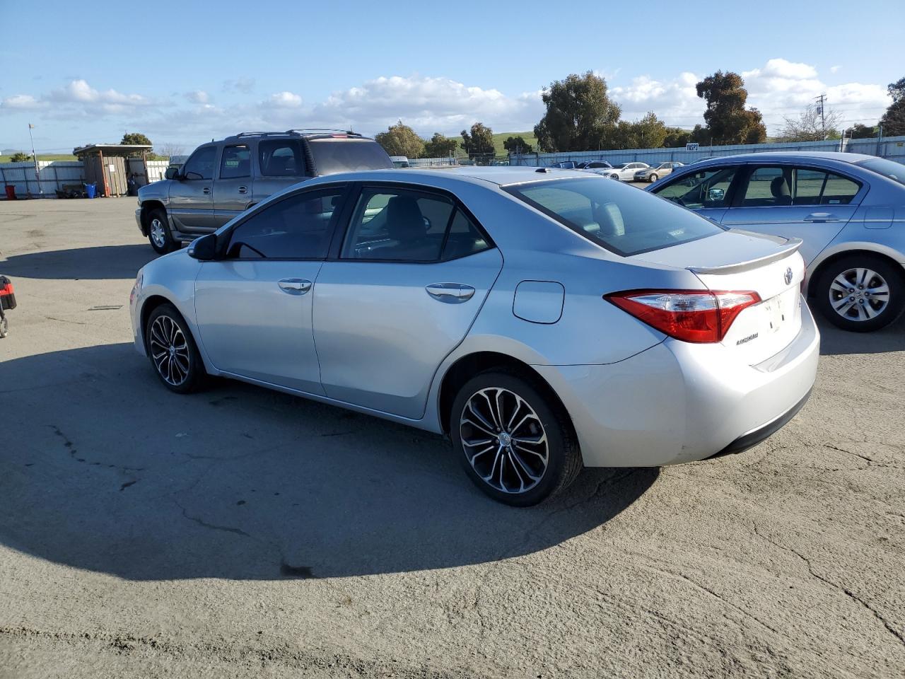 2014 TOYOTA COROLLA L - Фото 2