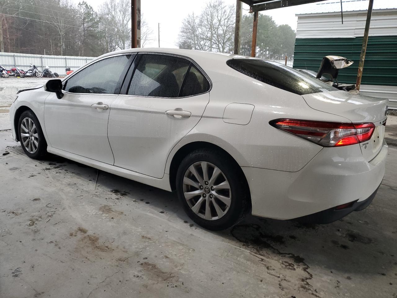 2018 TOYOTA CAMRY L - Фото 2