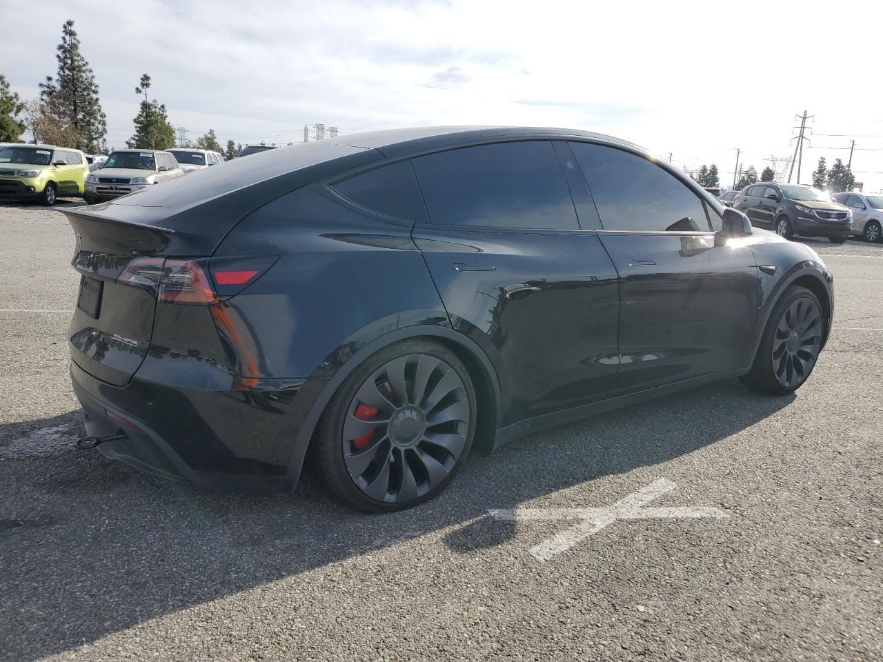 2024 TESLA MODEL Y - Фото 3
