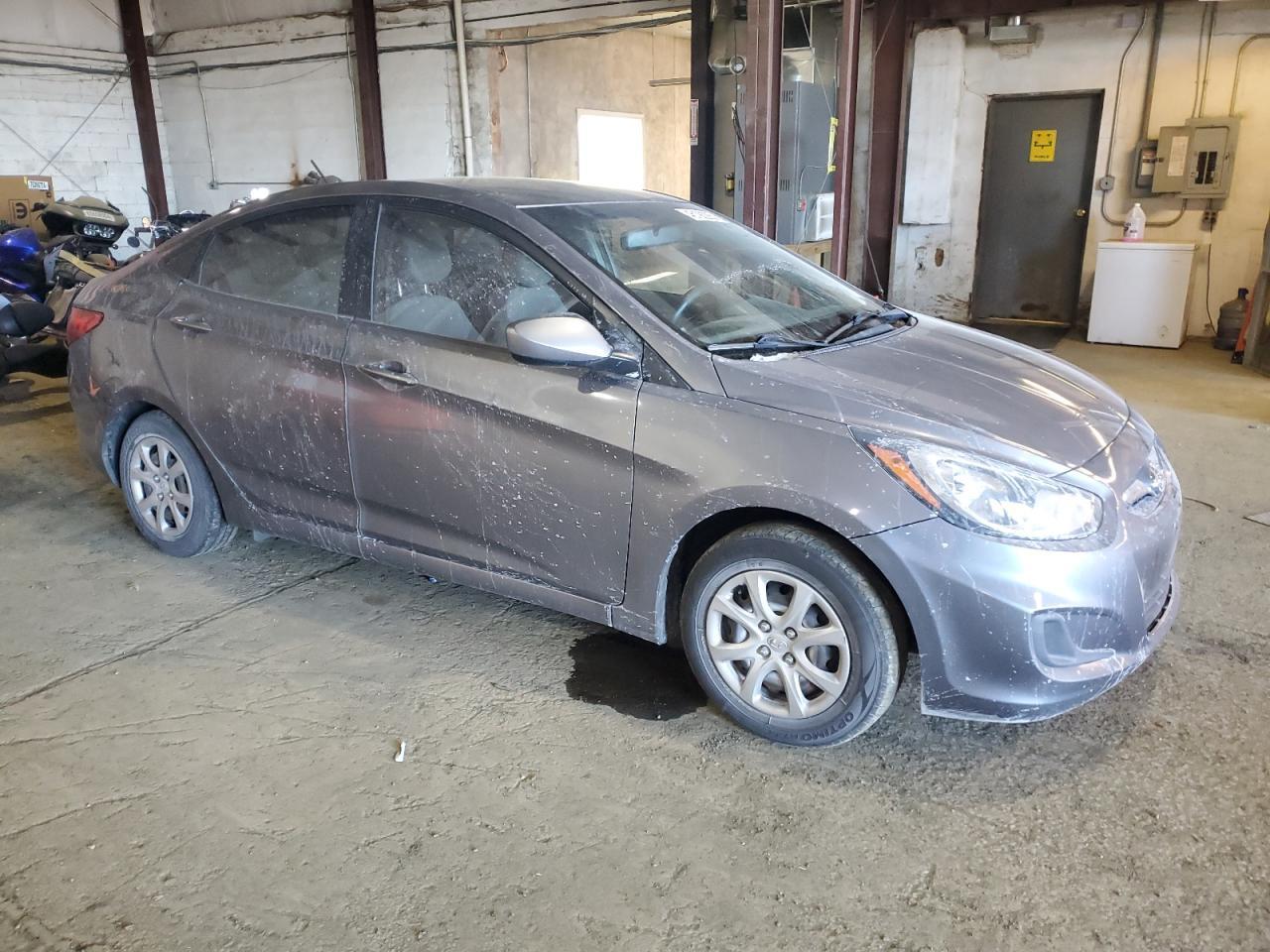 2014 HYUNDAI ACCENT GLS - Image 4