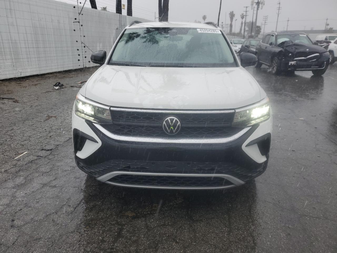 2023 VOLKSWAGEN TAOS S - Image 5