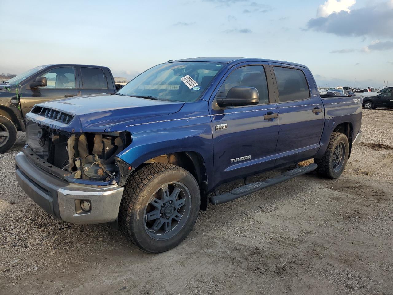 2015 TOYOTA TUNDRA CRE