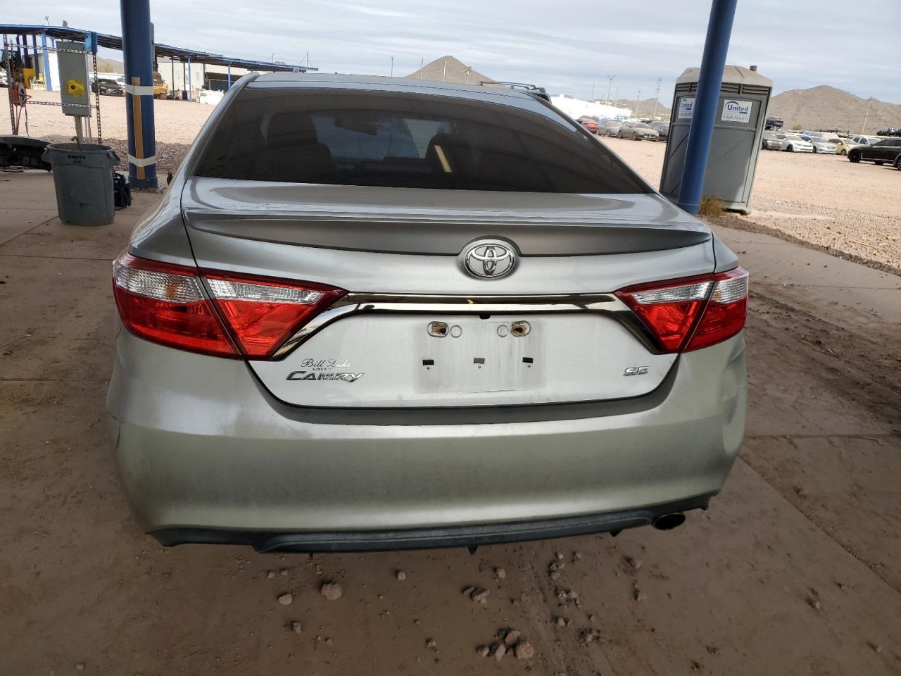 2016 TOYOTA CAMRY LE - Фото 6